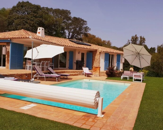 Porto Vecchio, villa 4 chambres, piscine, proche plage