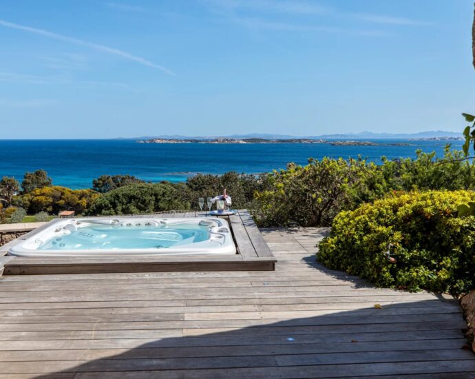 BONIFACIO – CALA LONGA – PANORAMIC SEA VIEW PROPERTY