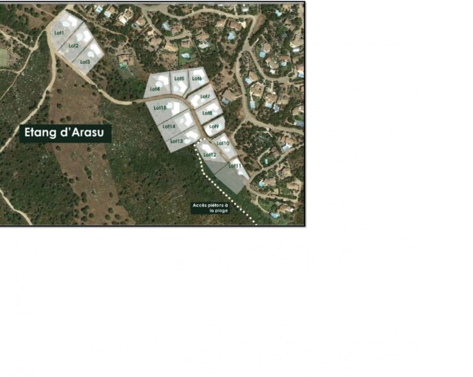 Ste lucie de Porto-vecchio – Terrain d’environ 2 059 m² constructible avec plage à pied