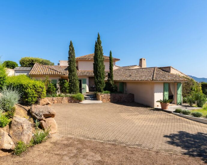 Porto Vecchio – Domaine de Marina di Fiori – Propriété vue mer – 7 chambres