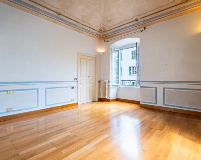 Bastia, City Center, Bourgeois Apartment, 3 Bedrooms