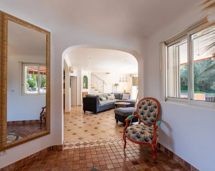 Exclusivité, Porto-Vecchio, propriété 7 chambres, piscine