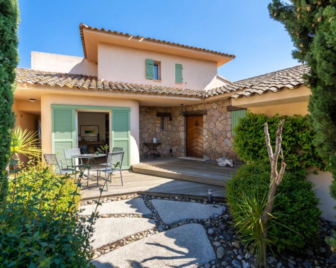 Porto Vecchio – Domaine de Marina di Fiori – Propriété vue mer – 7 chambres