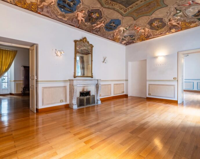 Bastia, City Center, Bourgeois Apartment, 3 Bedrooms
