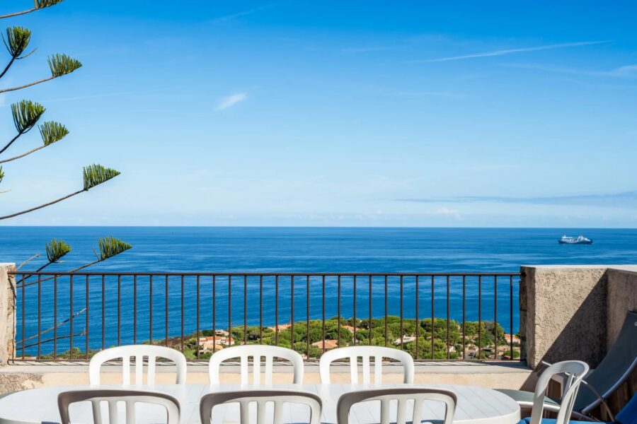 Exclusive, Corbara, 5-bedroom villa, swimming pool, panoramic sea view, beach on foot