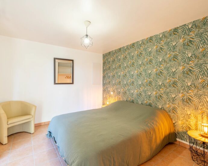 Exclusivité, Porto-Vecchio, propriété 7 chambres, piscine
