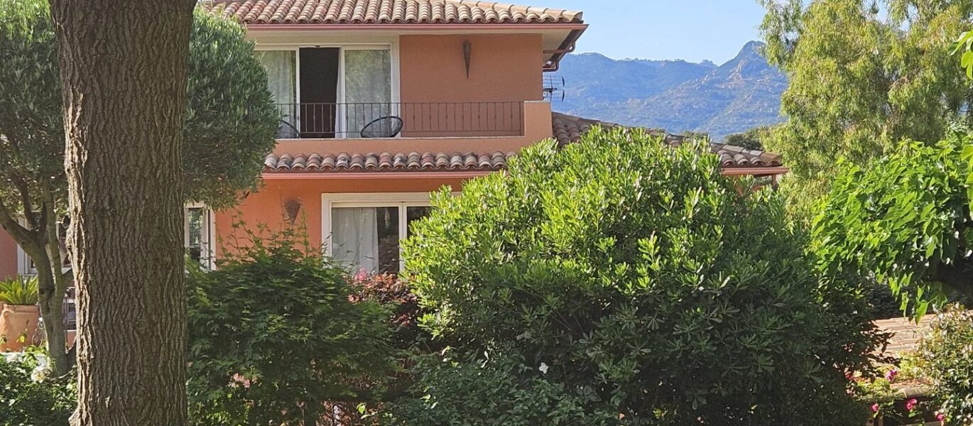 Exclusivité, Porto-Vecchio, propriété 7 chambres, piscine