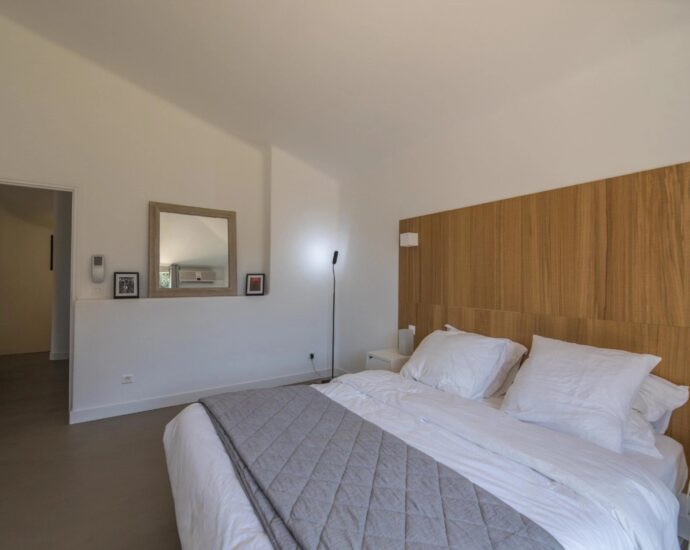 Porto Vecchio, villa 4 chambres, piscine, proche plage