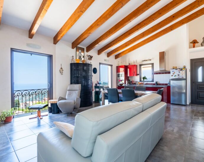 Santa-Reparata-Di-Balagna, villa, terrain constructible, piscine, vue panoramique mer et montagnes