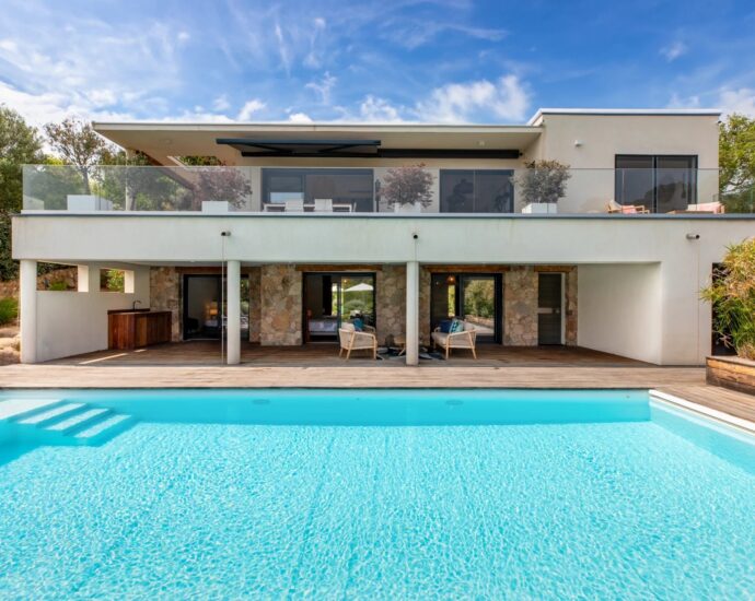 Domaine D’Arasu, Villa 4 chambres vue mer et piscine, Casa Bianca RL270