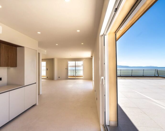 Ajaccio, Exclusive, Penthouse type T6, 4 bedrooms, panoramic sea view