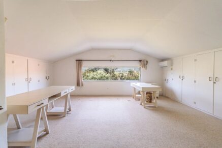 Ste Lucie de Porto-Vecchio, 3-bedroom villa and 1-bedroom janitor’s cottage, mountain views