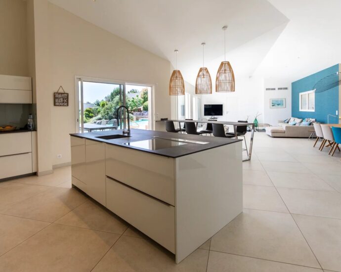 Solenzara, 6 Chambres, Piscine, Vue mer panoramique, Proche plage