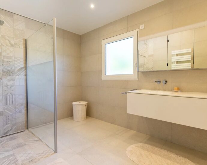Solenzara, 6 Chambres, Piscine, Vue mer panoramique, Proche plage