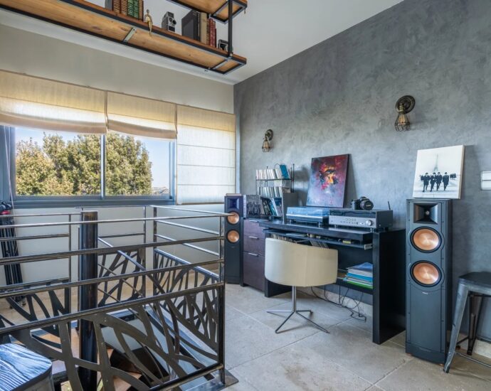 Oletta, villa d’architecte, 5 chambres,  piscine, proche plage