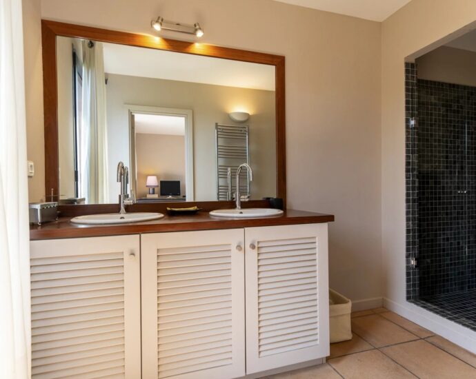 Porto Vecchio, Domaine de Cala Rossa, 6 bedroom villa, swimming pool, sea view