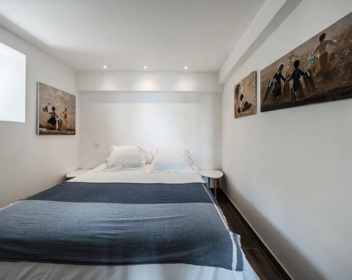 Lavasina, Appartement pied dans l’eau, 1 chambre, grande terrasse, vue mer panoramique