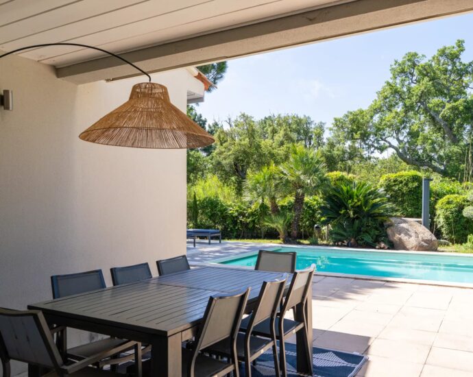 Porto-Vecchio, Marina Di Fiori, villa 4 chambres, piscine, jacuzzi, proche plage