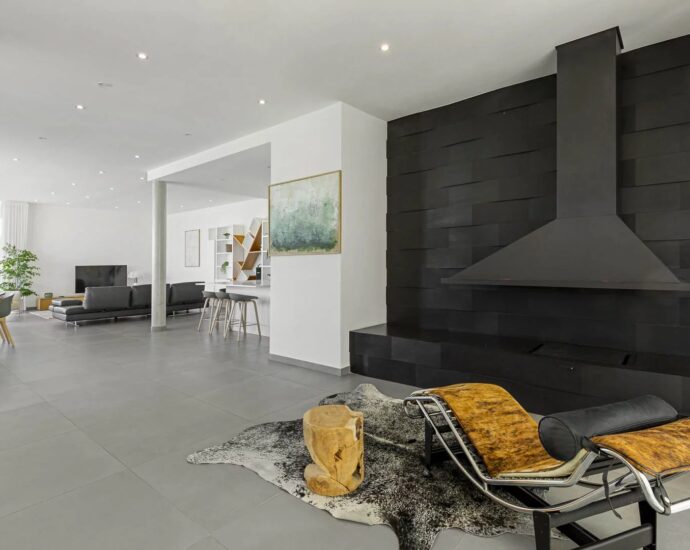 Porto-Vecchio, Santa Giulia, villa d’architecte, 4 chambres, piscine, vue mer, proche plage