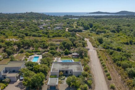 Pinarello, Villa contemporaine, 4 chambres, Piscine, plage à pied