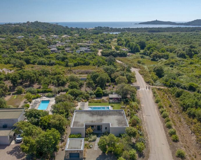 Pinarello, Villa contemporaine, 4 chambres, Piscine, plage à pied