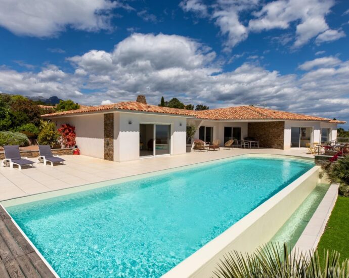 Solenzara, 6 Chambres, Piscine, Vue mer panoramique, Proche plage