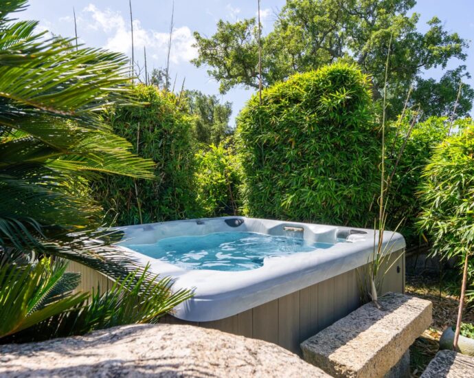 Porto-Vecchio, Marina Di Fiori, villa 4 chambres, piscine, jacuzzi, proche plage