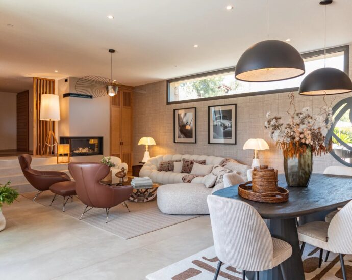 Pinarello, villa 4 chambres, avec piscine, domaine sécurisé, vue dégagée sur le maquis, proche plage