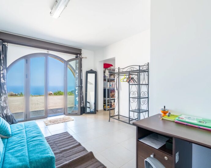 Santa-Reparata-Di-Balagna, villa, terrain constructible, piscine, vue panoramique mer et montagnes