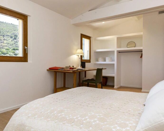 Pigna, villa d’architecte, 4 chambres, vue village et montagne