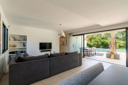 Porto-Vecchio, Marina Di Fiori, villa 4 chambres, piscine, jacuzzi, proche plage
