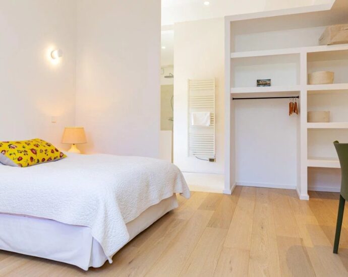 Pigna, villa d’architecte, 4 chambres, vue village et montagne