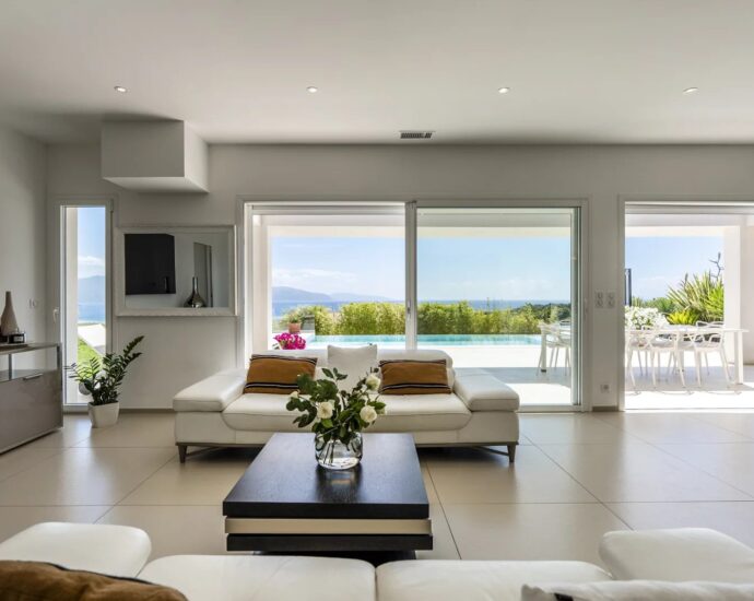 Exclusivité, Villa, Sagone, 4 chambres, vue mer panoramique, piscine, plages à pied