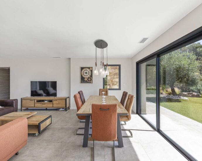 Pinarello, Villa contemporaine, 4 chambres, Piscine, plage à pied