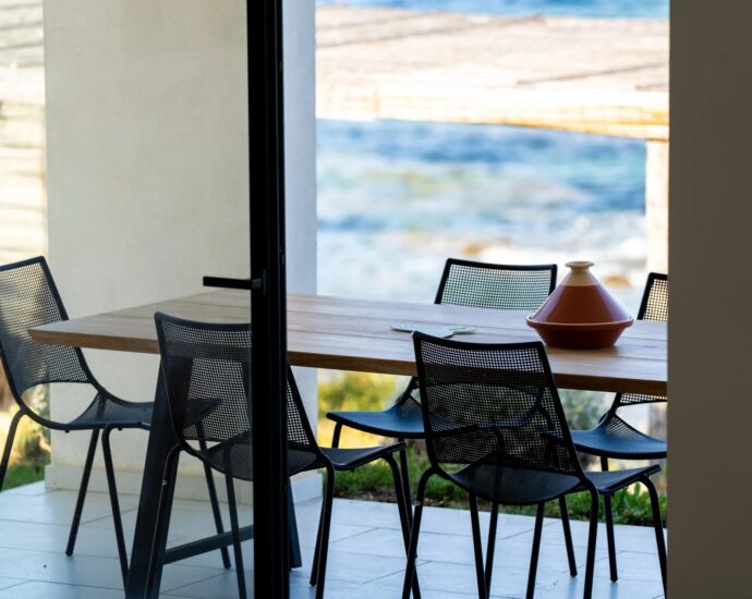 WATERFRONT VILLA WITH PANORAMIC SEA VIEW