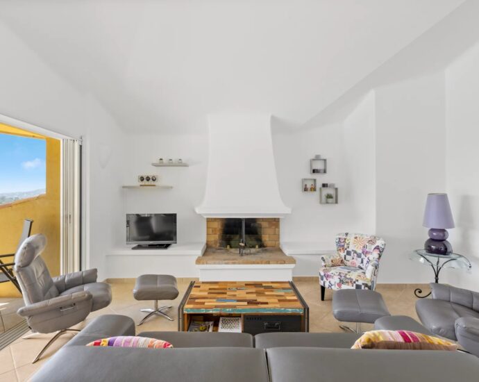 Ste Lucie de Porto-Vecchio –  Villa 3 chambres avec piscine, garage, vue panoramique mer et montagnes