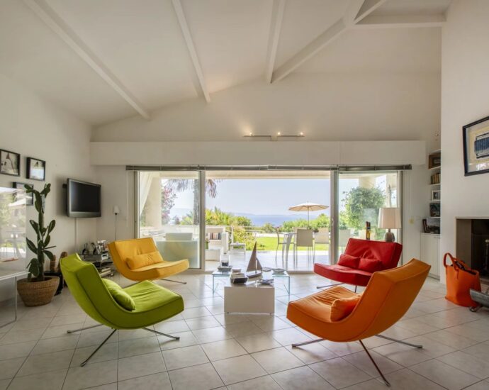 Ajaccio Sanguinaires, Seafront Villa, 4 Bedrooms, Walking Distance to the Beach, Panoramic Sea View