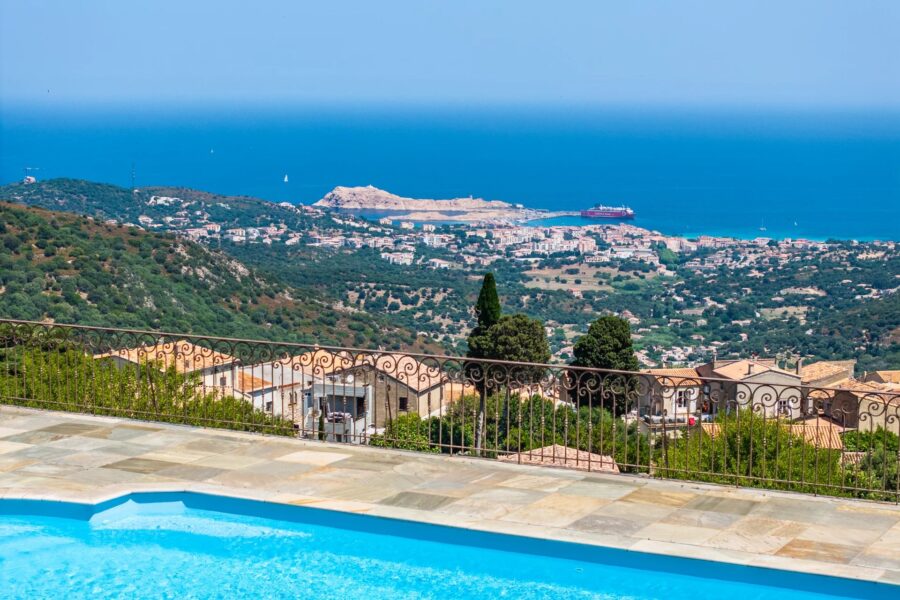 Santa-Reparata-Di-Balagna, villa, terrain constructible, piscine, vue panoramique mer et montagnes