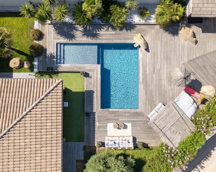Sainte Lucie de Porto Vecchio, villa T6,  avec piscine, proche plage et fleuve