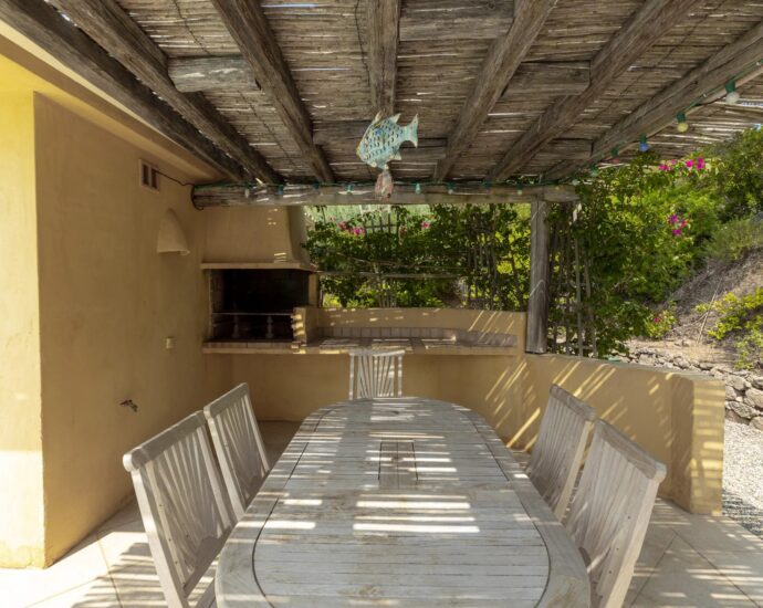 Ste Lucie de Porto-Vecchio –  Villa 3 chambres avec piscine, garage, vue panoramique mer et montagnes