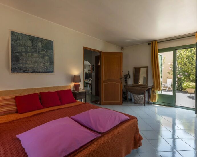 Exclusive, Monticello, villa, 3 bedrooms, sea view