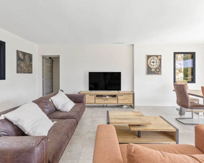 Pinarello, Villa contemporaine, 4 chambres, Piscine, plage à pied