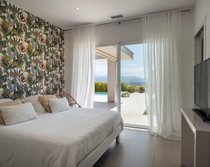 Exclusivité, Villa, Sagone, 4 chambres, vue mer panoramique, piscine, plages à pied