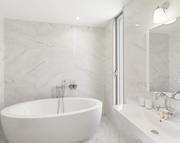 Porto-Vecchio, Santa Giulia, villa d’architecte, 4 chambres, piscine, vue mer, proche plage