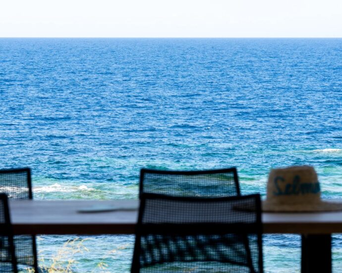 WATERFRONT VILLA WITH PANORAMIC SEA VIEW