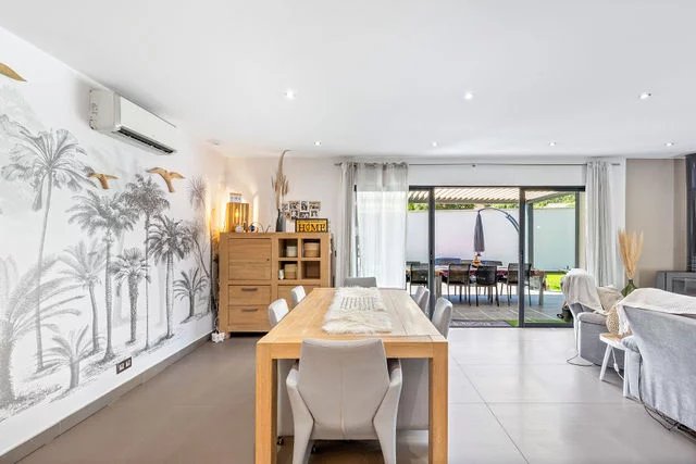 Sainte Lucie de Porto Vecchio, villa T6,  avec piscine, proche plage et fleuve