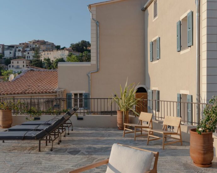 Lumio, Maison de Maître, 9 chambres, vue panoramique mer et village, piscine, proche plage