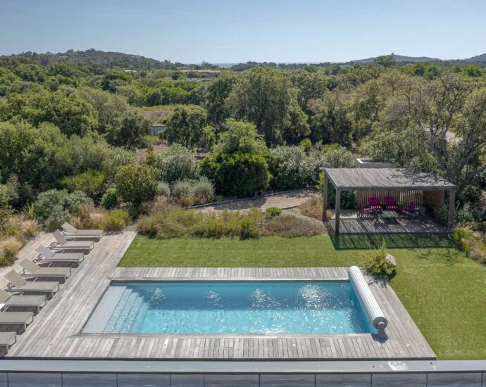 Pinarello, Villa contemporaine, 4 chambres, Piscine, plage à pied