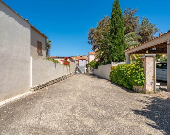 Saint Florent, 5 chambres, centre-ville