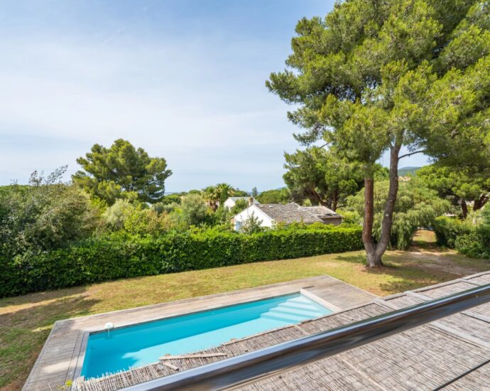 Saint-Florent, villa 3 chambres, piscine, plage à pieds